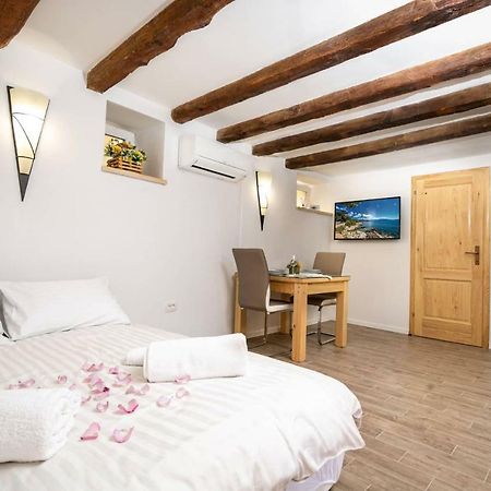 Studio Apartman Old Town Novi Vinodolski Buitenkant foto